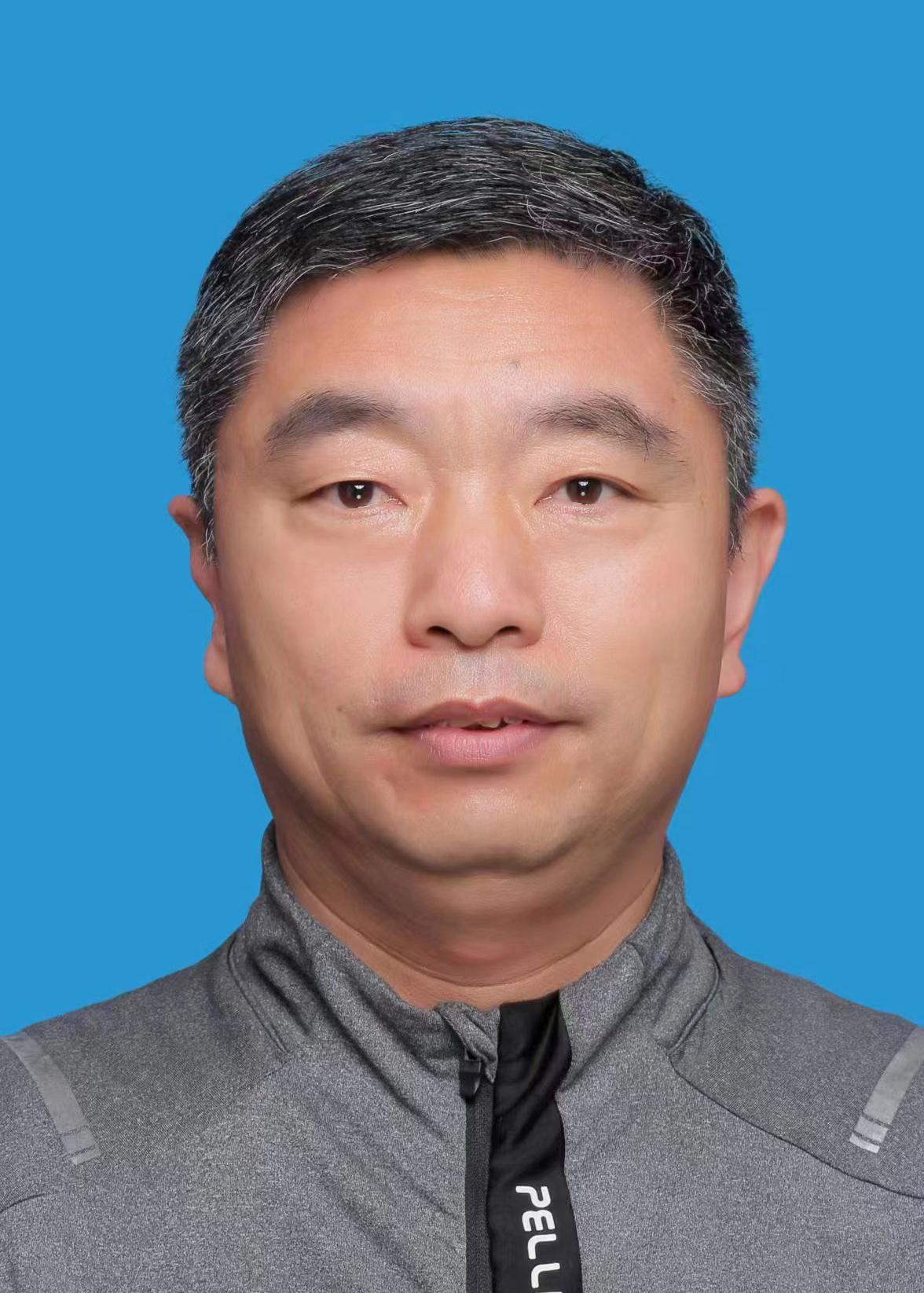 成柯燚